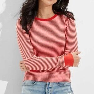 2/15$ 🍒 American Eagle Outfitters Red & White Ribbed Fitted Knit Thermal Tee